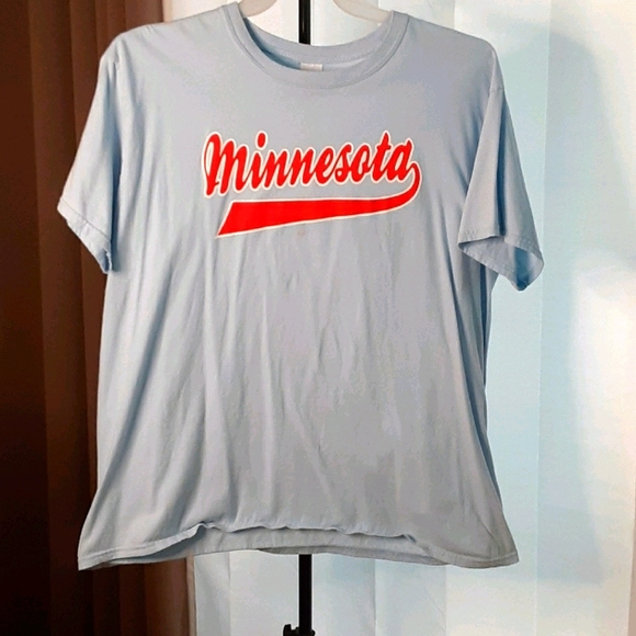 MINNESOTA Mens Lt. Blue T Shirt Gildan Size XL Short Sleeve Novelty Sports - Picture 1 of 4